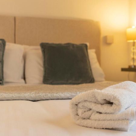 **Sunny And Bright, Thatchers Rock One Bed Beach Front Apartment*** 托基 外观 照片